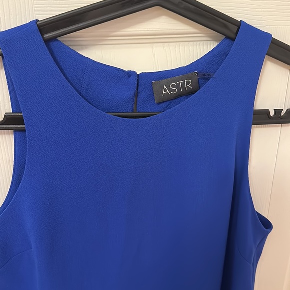 Astr blue sleeveless top with slits size xsmall - Picture 2 of 6
